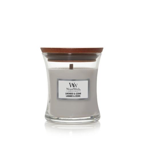 WoodWick Lavender & Cedar dišeča sveča z lesenim stenjem 85 g