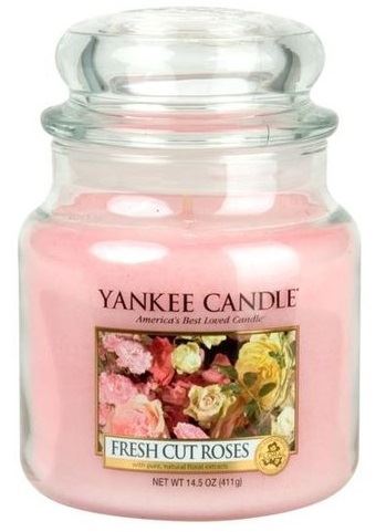 Yankee Candle Fresh Cut Roses dišeča sveča 411 g